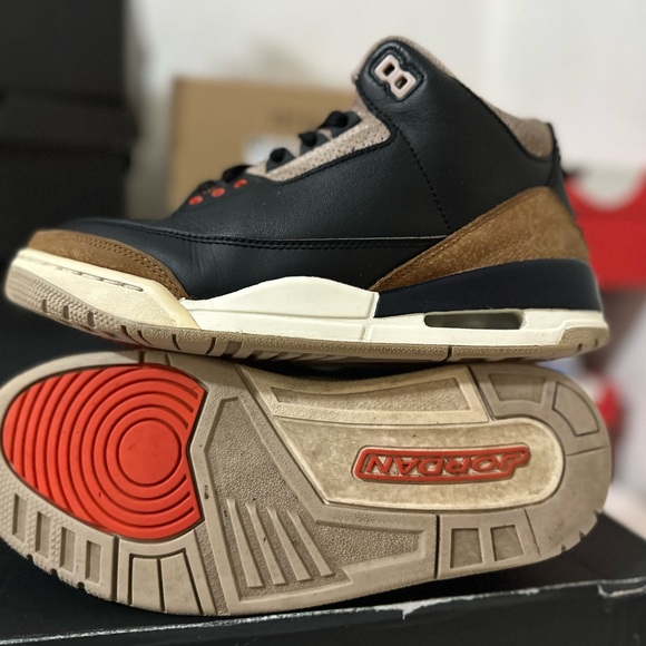 Jordan 3 Retro
Desert Elephant - Picture 7 of 7